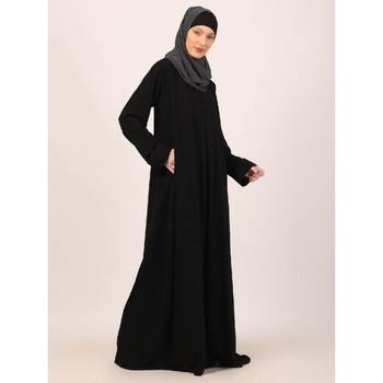 Black box pleated abaya in cey fabric 3