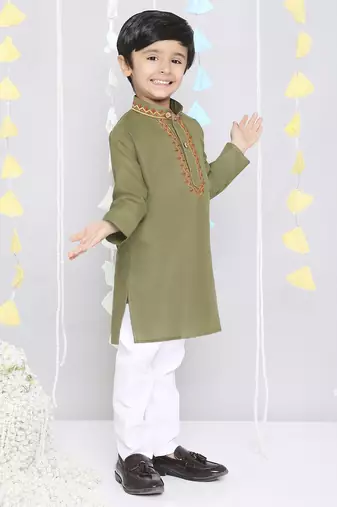 Green embroidered cotton kurta pyjama set