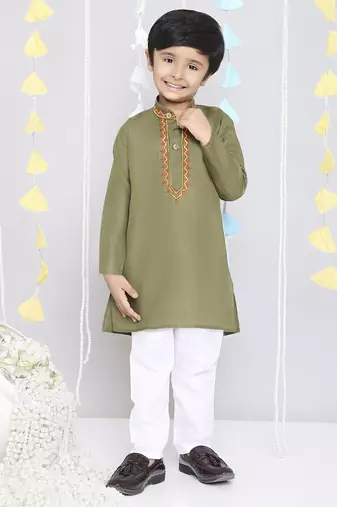 Green embroidered cotton kurta pyjama set