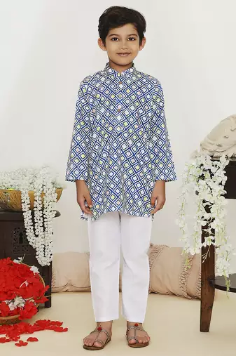 Blue embroidered cotton kurta pyjama