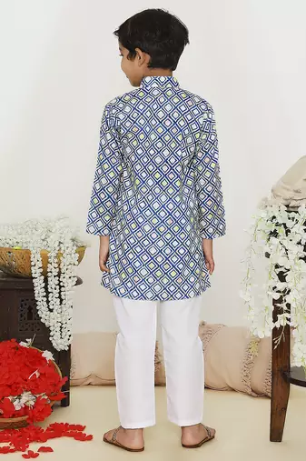 Blue embroidered cotton kurta pyjama
