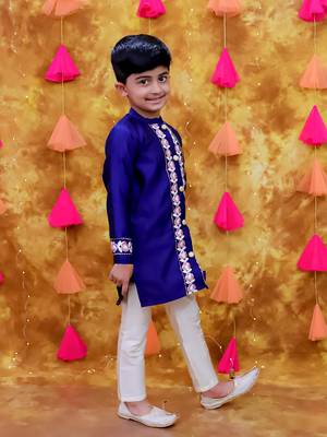 Blue embroidered taffeta sherwani set 3