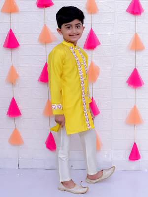 Yellow embroidered taffeta sherwani set 3