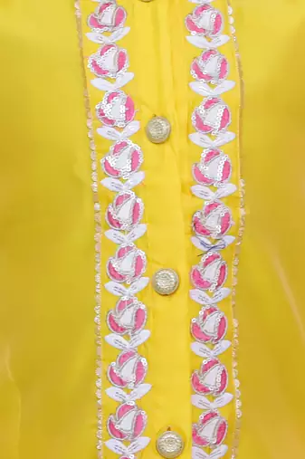 Yellow embroidered taffeta sherwani set