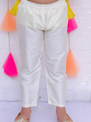 Yellow embroidered taffeta sherwani set 5