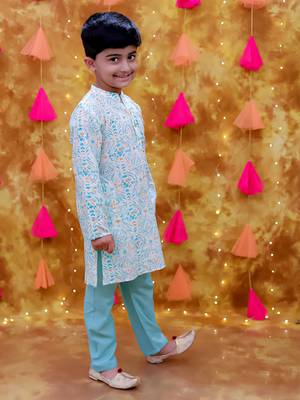 Green printed cotton kurta pyjama 3