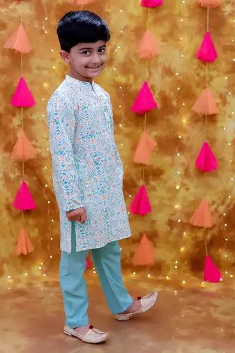 Green printed cotton kurta pyjama