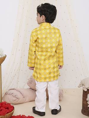 Yellow printed silk blend kurta pyjama 2