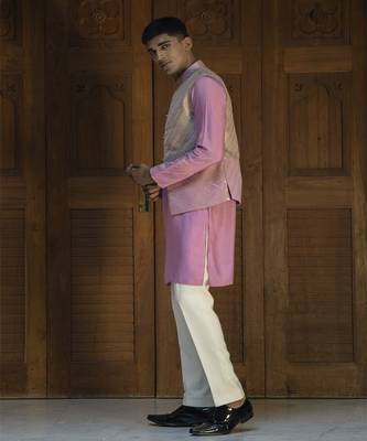 Pink embroidered banarasi kurta jacket set 2