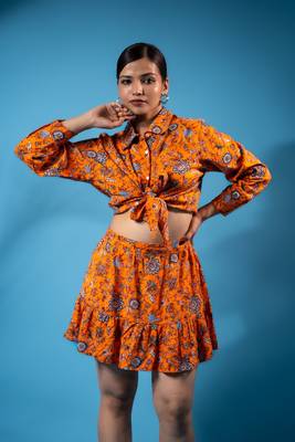 Orange floral crop top and ruffled skirt set 4