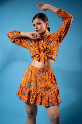 Orange floral crop top and ruffled skirt set 5