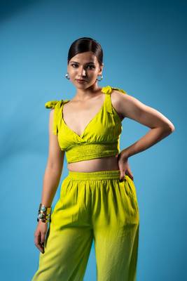 Lime green tie-up smocked top & ombre pants co-ord set 5