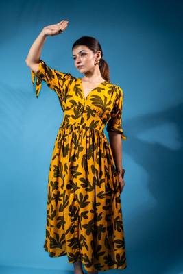 Olive green tropical print v-neck button-front midi dress 3