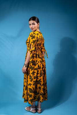 Olive green tropical print v-neck button-front midi dress 5
