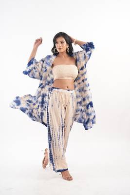 Off-white tie-dye shrug & pant co-ord set with solid tube top 2