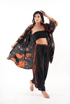 Black tie-dye shrug & pant co-ord set with solid tube top 3