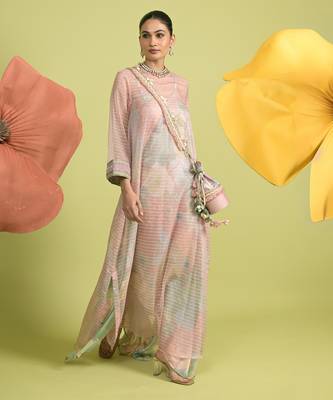 Baby pink floral print cotton kurta sets 5