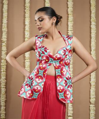 Red tile printed coat and drape skirt set 5