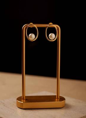 Gold Oval Earrings With Pearl Drop 7