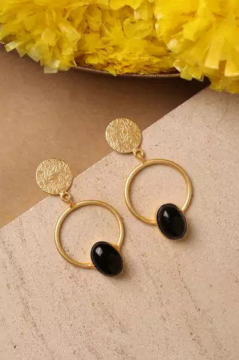 Round Gold Earrings With Black Stone
