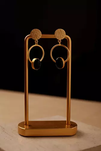 Round Gold Earrings With Black Stone