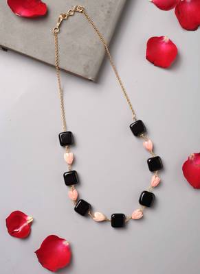 Black Stone Necklace with Rose-Shaped Beads 4