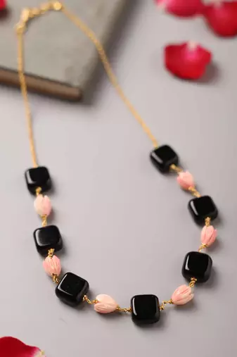 Black Stone Necklace with Rose-Shaped Beads