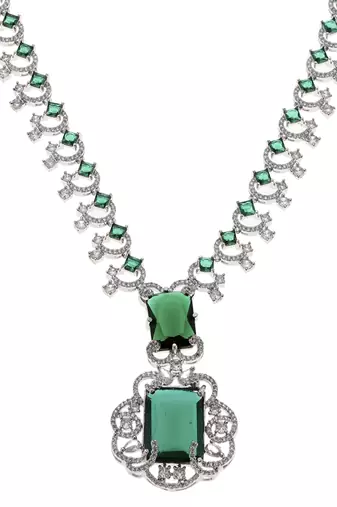 White american diamonds necklace set