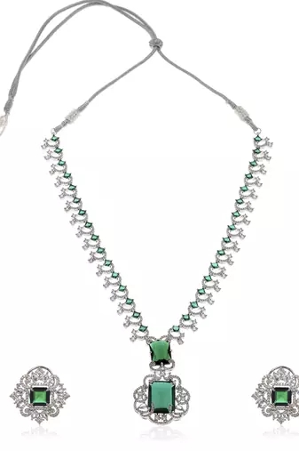 White american diamonds necklace set