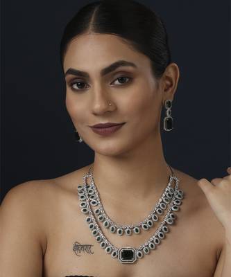 White american diamonds necklace set 1