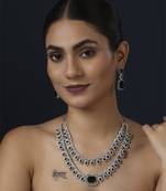 White american diamonds necklace set