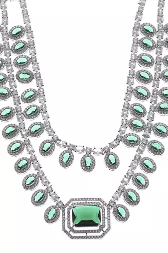 White american diamonds necklace set