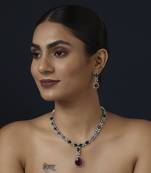 White american diamonds necklace set