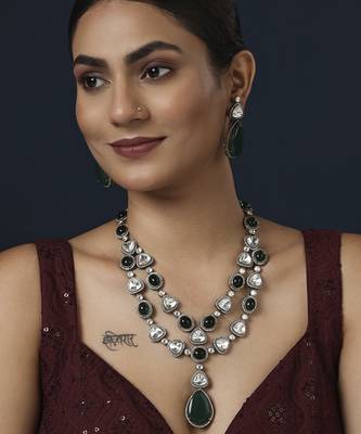 Green kundan necklace set 1