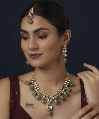 Green kundan necklace set 1