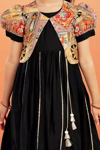  girls' black anarkali set