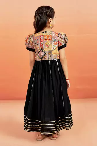  girls' black anarkali set