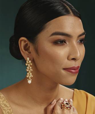 Gold kundan earring 1