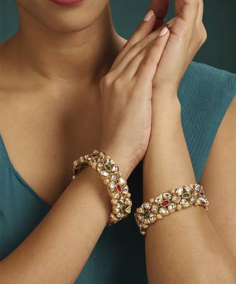 Green kundan bangles and bracelets 1
