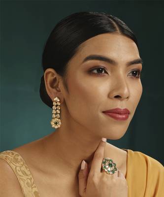 Green kundan earring 1