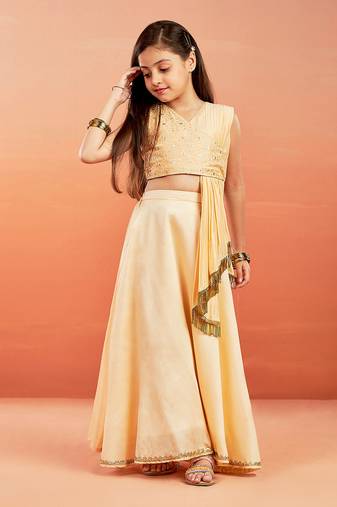  girls' peach lehenga