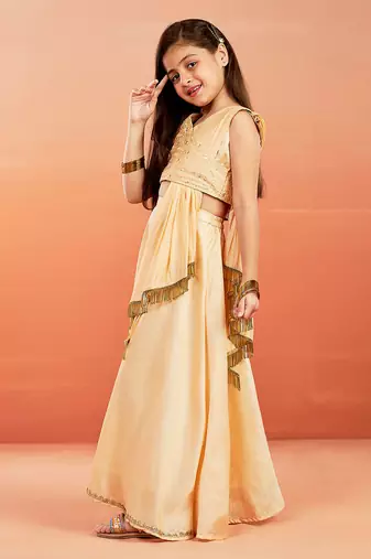  girls' peach lehenga