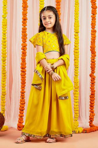  girls' yellow lehenga set