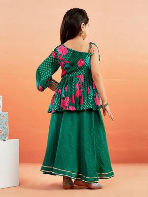  girls' green kurta palazzo set 4