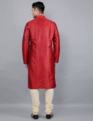 maroon colour woven design kurta sets 2