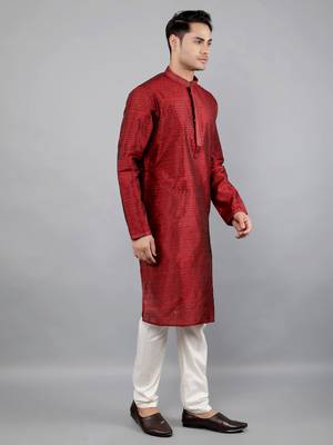 maroon colour jacquard design kurta sets 3