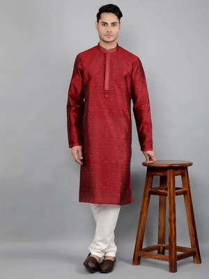 maroon colour jacquard design kurta sets 5