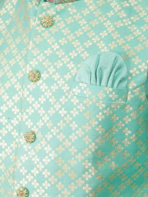 Green woven design kurta sets with nehru jacket 4