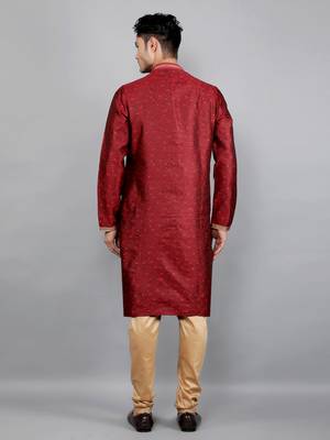 maroon colour jacquard design kurta sets 2