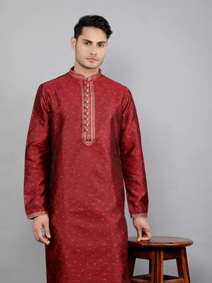 maroon colour jacquard design kurta sets 3
